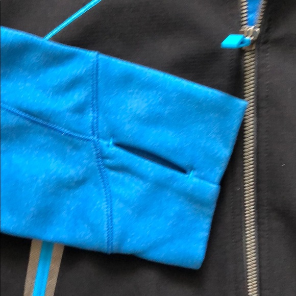 Neon North Face Light Weather Jacket - Picture 4 of 6